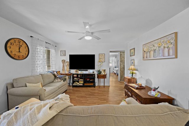 431 Pine Glen Lane C-2, Greenacres, FL 33463