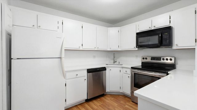 431 Pine Glen Lane C-2, Greenacres, FL 33463