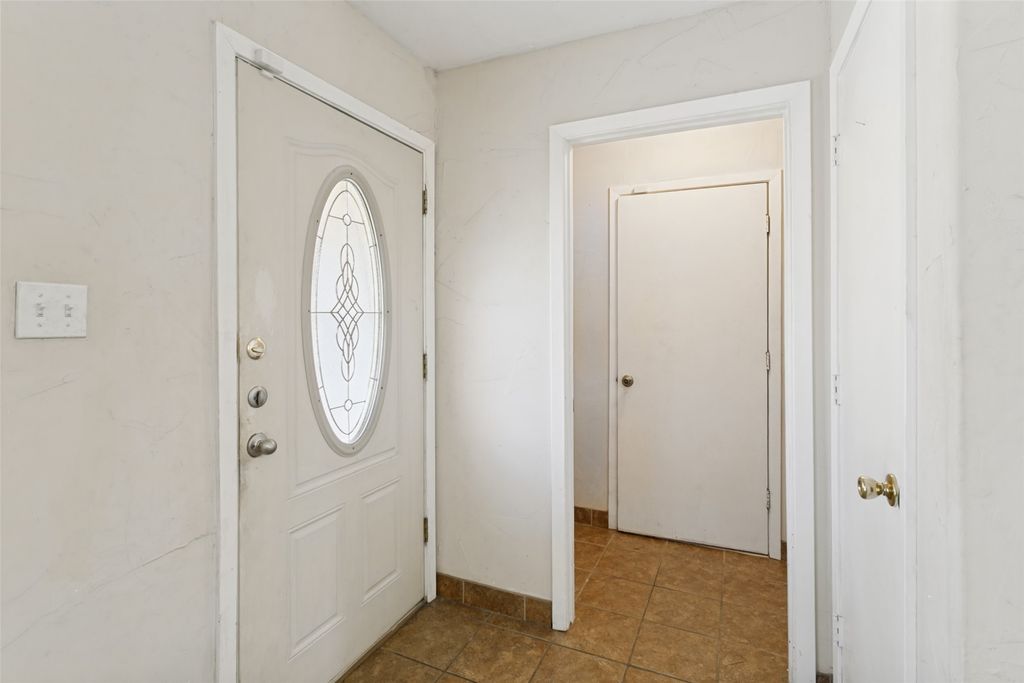 8913 Wilbur Street, White Settlement, TX 76108 — photo 3