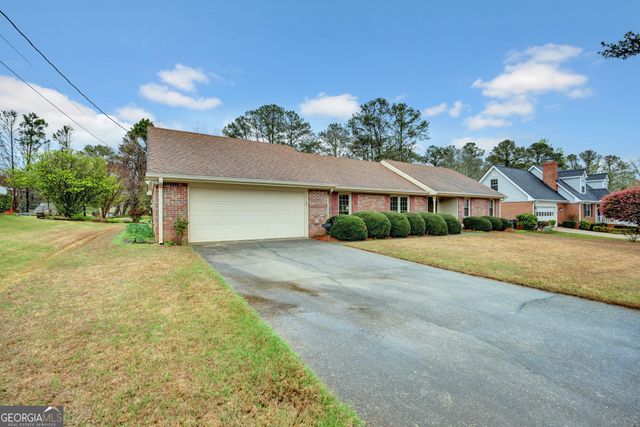 3898 Carriage Lane, Conyers, GA 30094