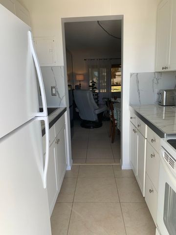 2751 E GOLF Boulevard E 2028, Pompano Beach, FL 33064