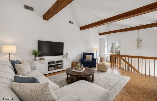 1462 Stephanie Dr, North Caldwell Boro, NJ 07006