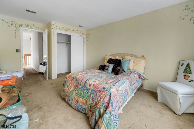 1462 Stephanie Dr, North Caldwell Boro, NJ 07006