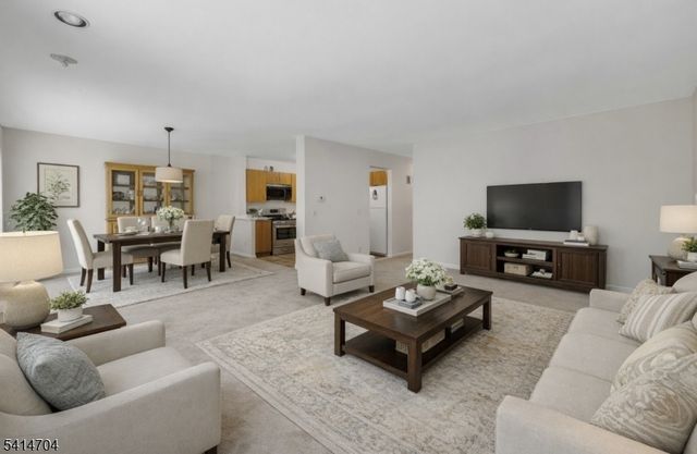 1462 Stephanie Dr, North Caldwell Boro, NJ 07006