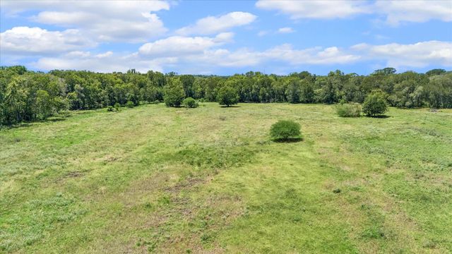 1601 Babylon Lane, Schulenburg, TX 78956