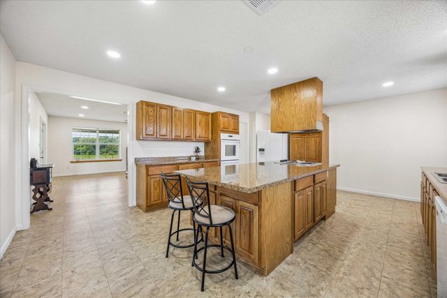 1601 Babylon Lane, Schulenburg, TX 78956
