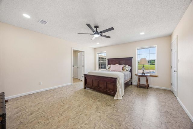 1601 Babylon Lane, Schulenburg, TX 78956