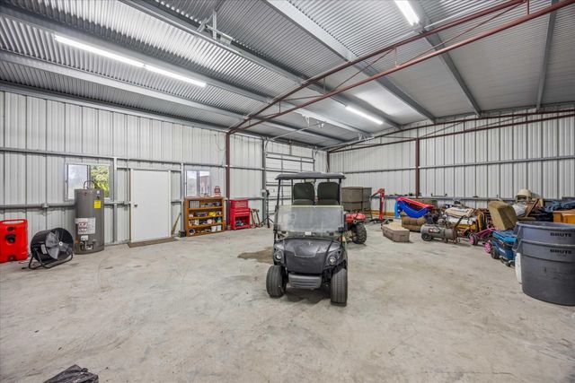 1601 Babylon Lane, Schulenburg, TX 78956