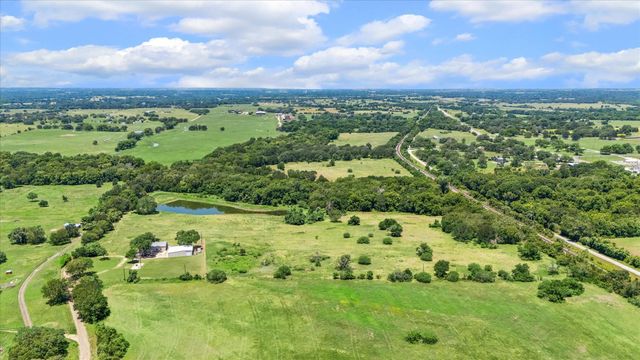 1601 Babylon Lane, Schulenburg, TX 78956