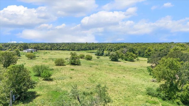 1601 Babylon Lane, Schulenburg, TX 78956