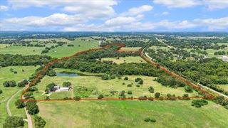 1601 Babylon Lane, Schulenburg, TX 78956