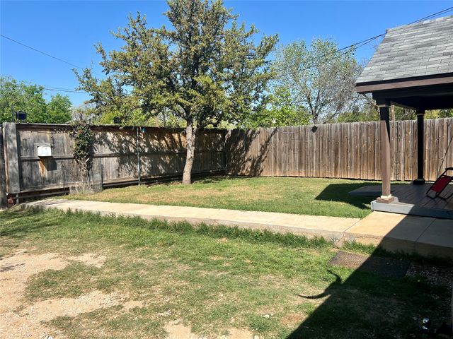 716 Baylor Street, Nocona, TX 76255