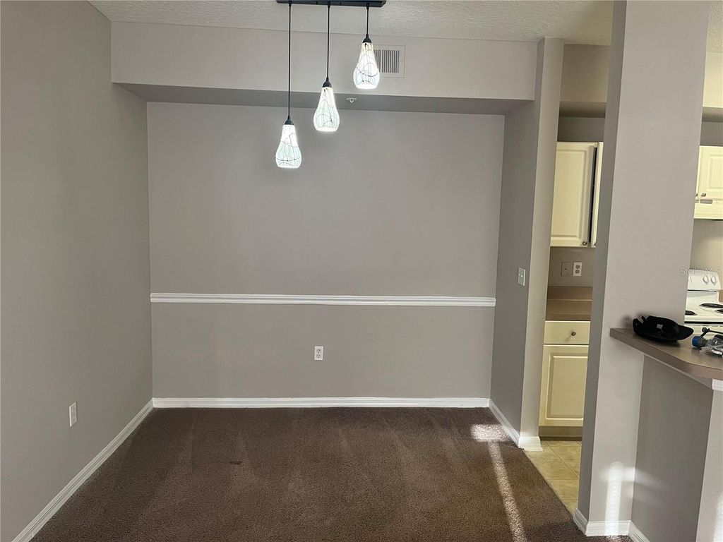 Image 4 of property listing at 5572 METROWEST BOULEVARD 209, Orlando, FL 32811