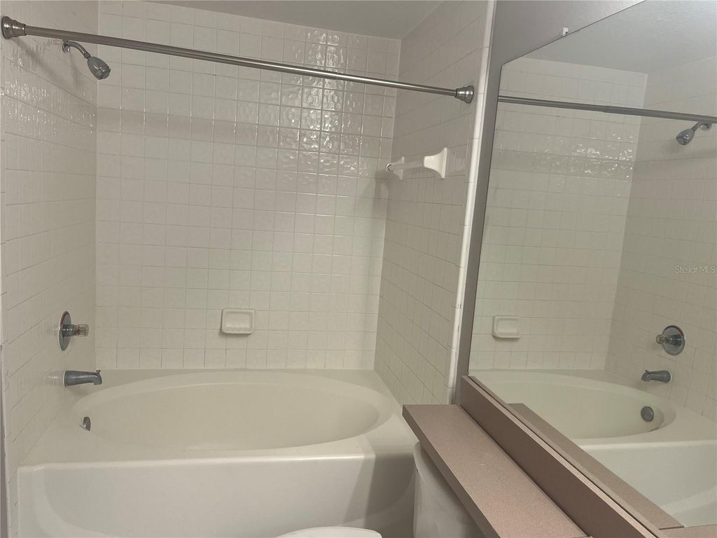 Image 10 of property listing at 5572 METROWEST BOULEVARD 209, Orlando, FL 32811