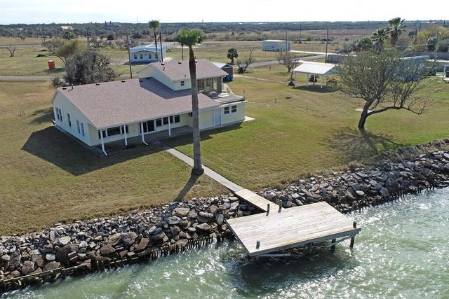 3657 Copano Dr, Rockport, TX 78382