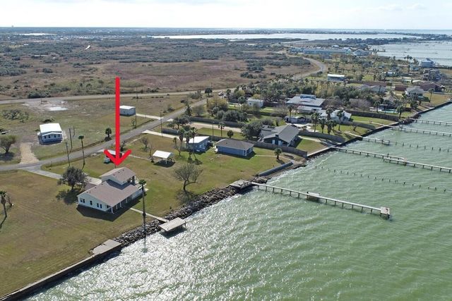 3657 Copano Dr, Rockport, TX 78382
