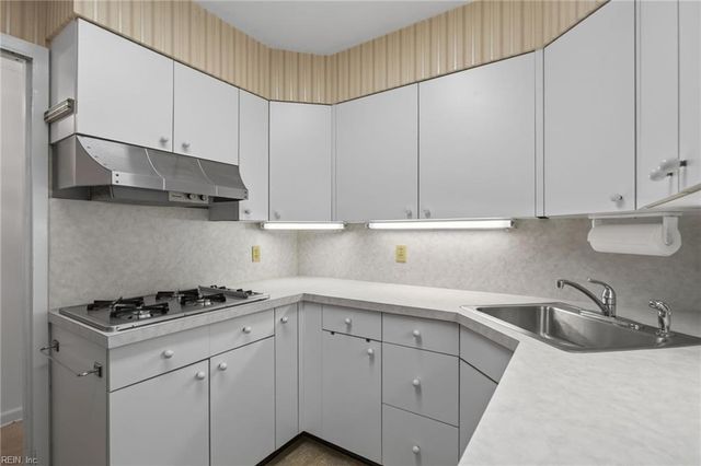 7320 Glenroie Ave Apt 7G, Norfolk, VA 23505