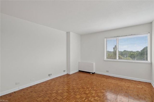 7320 Glenroie Ave Apt 7G, Norfolk, VA 23505