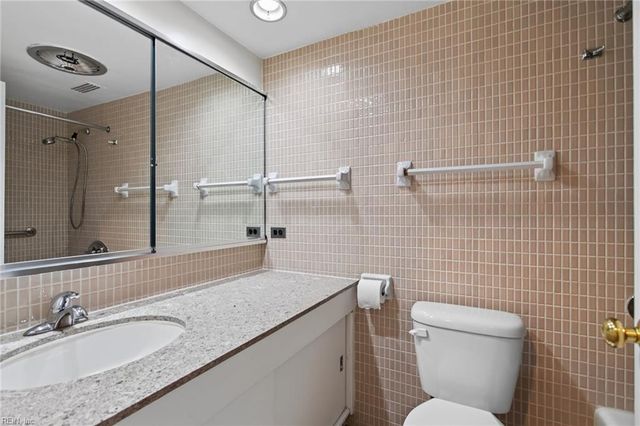 7320 Glenroie Ave Apt 7G, Norfolk, VA 23505