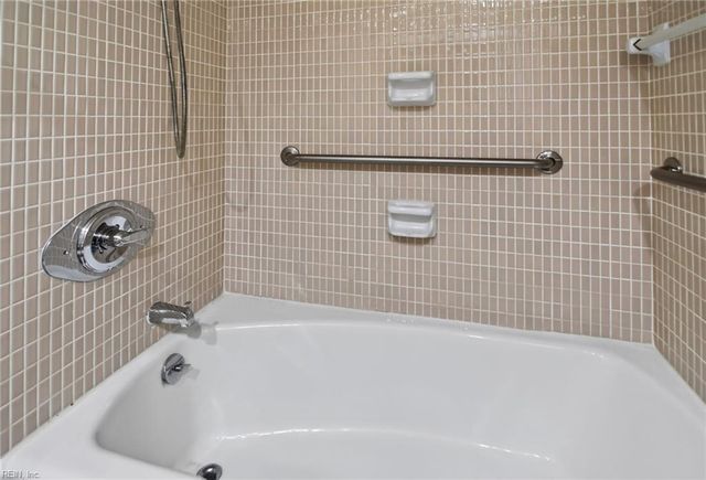 7320 Glenroie Ave Apt 7G, Norfolk, VA 23505