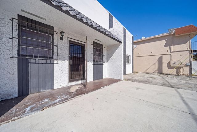8015 NW 98th Street, Hialeah Gardens, FL 33016