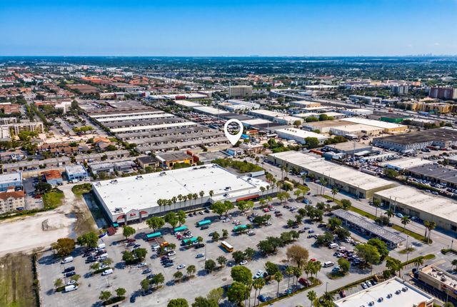8015 NW 98th Street, Hialeah Gardens, FL 33016
