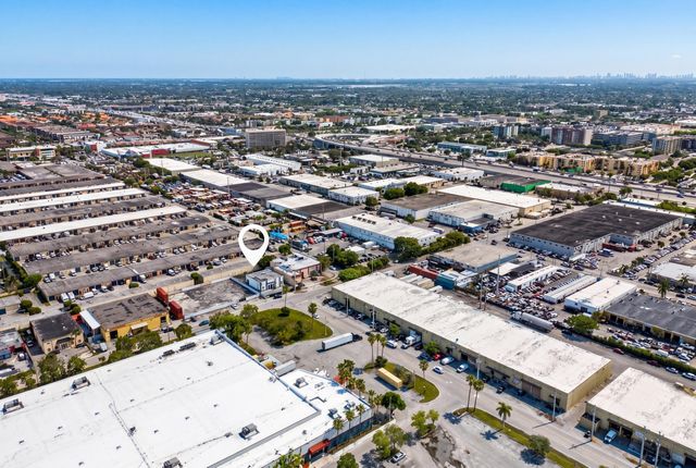 8015 NW 98th Street, Hialeah Gardens, FL 33016