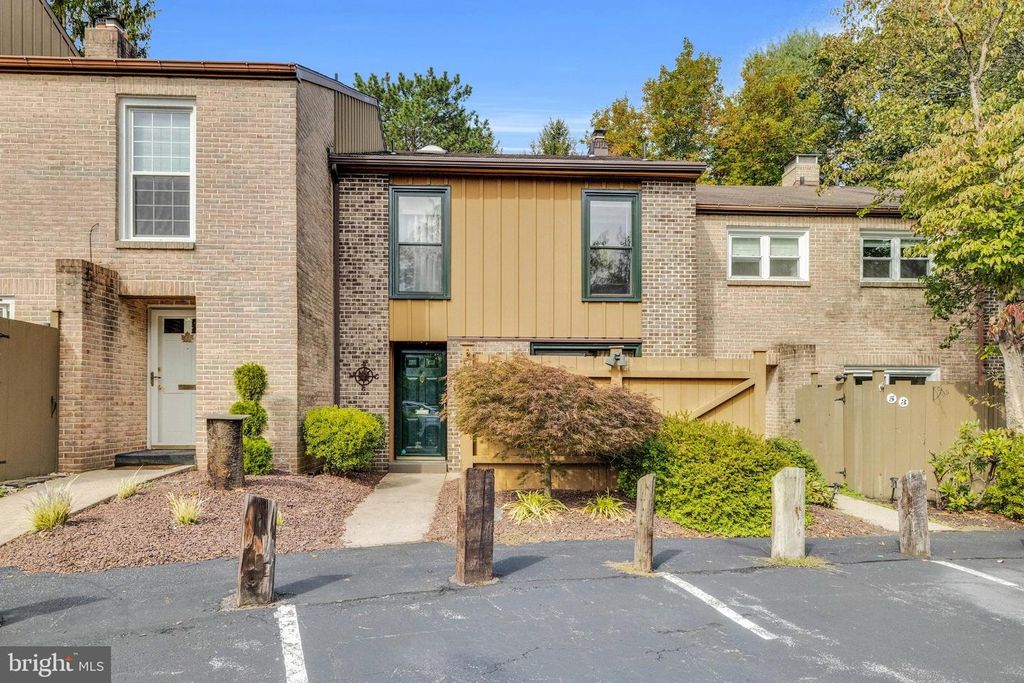 54 WOOD CIR, Reading, PA 19607