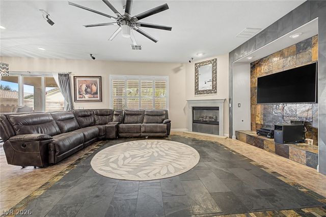 8226 Mount Logan Court, Las Vegas, NV 89131