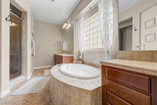 8226 Mount Logan Court, Las Vegas, NV 89131