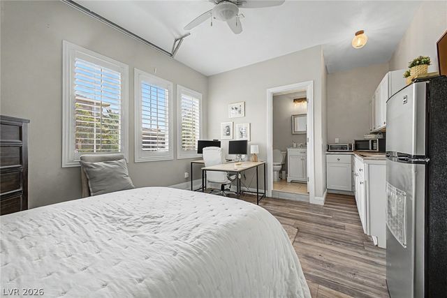 8226 Mount Logan Court, Las Vegas, NV 89131