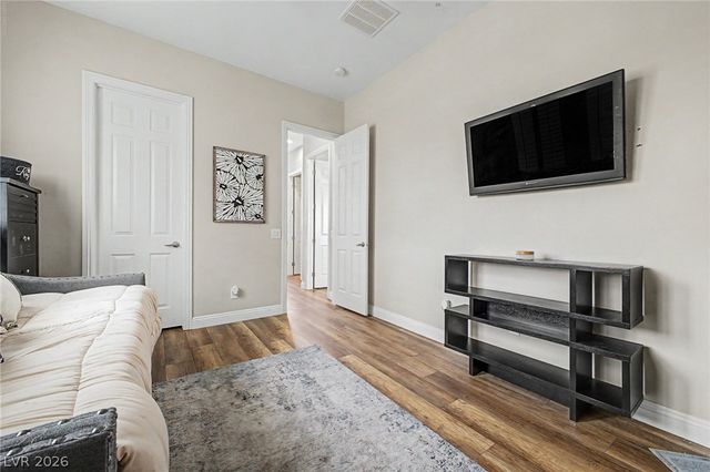 8226 Mount Logan Court, Las Vegas, NV 89131