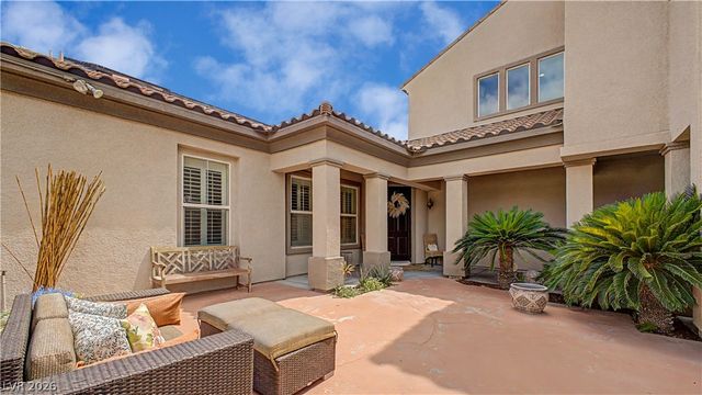 8226 Mount Logan Court, Las Vegas, NV 89131