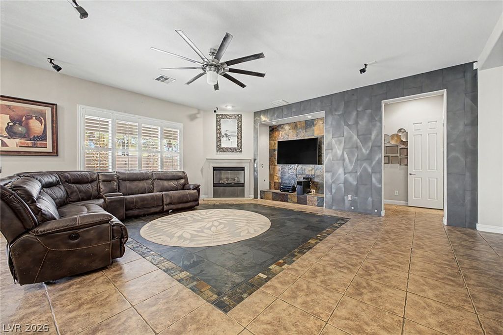8226 Mount Logan Court, Las Vegas, NV 89131 — photo 2