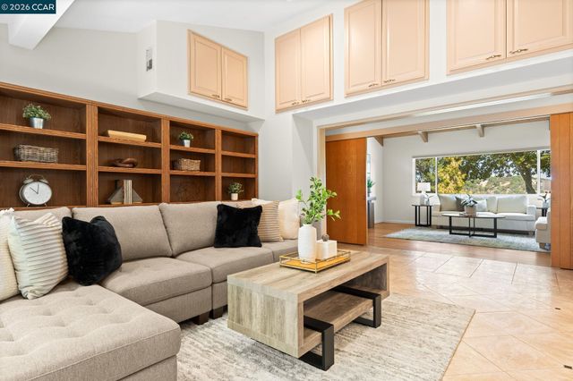 4050 Saint Marys St, Martinez, CA 94553
