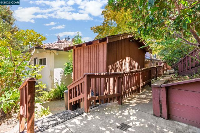 4050 Saint Marys St, Martinez, CA 94553