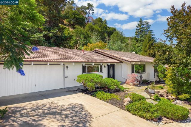 4050 Saint Marys St, Martinez, CA 94553