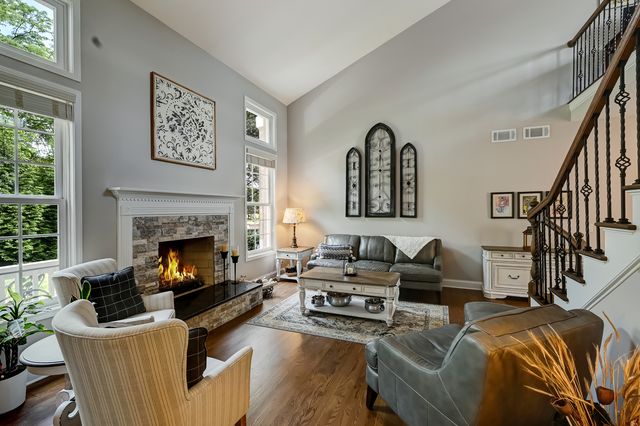 4256 Stableford Lane, Naperville, IL 60564
