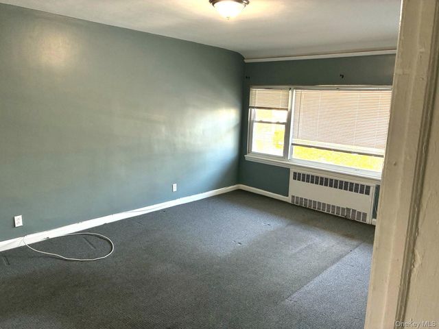 13724 228th Street, Laurelton, NY 11413