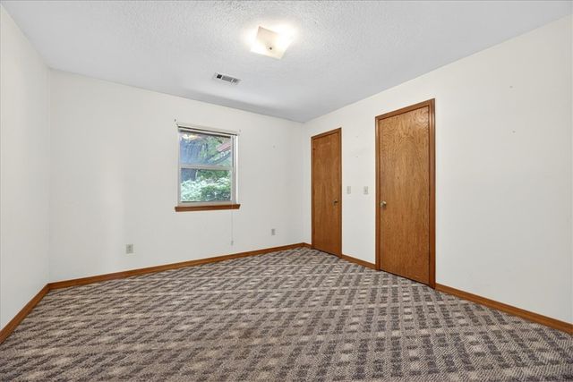 5586 Walden Street, Lowell, AR 72745