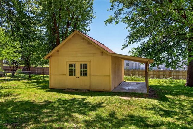 5586 Walden Street, Lowell, AR 72745