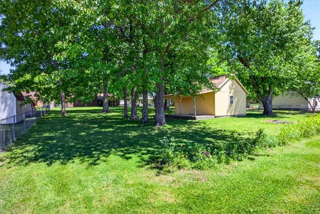 5586 Walden Street, Lowell, AR 72745