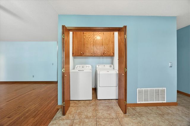 5586 Walden Street, Lowell, AR 72745