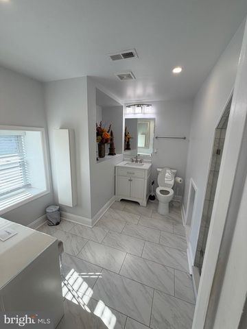 827 UNIVERSITY BLVD W, Silver Spring, MD 20901
