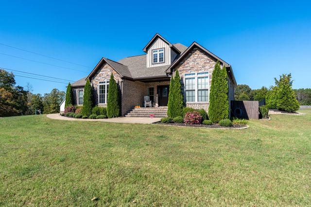 562 Double Eagle Dr, Summertown, TN 38483