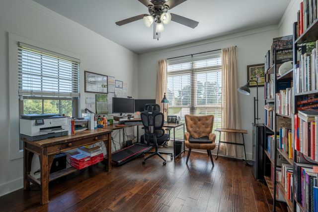 562 Double Eagle Dr, Summertown, TN 38483