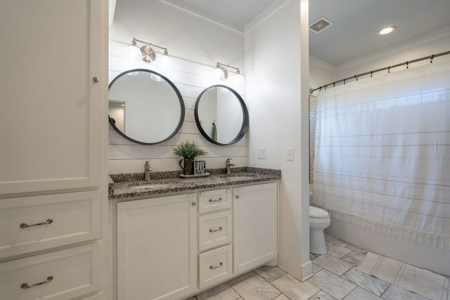 562 Double Eagle Dr, Summertown, TN 38483