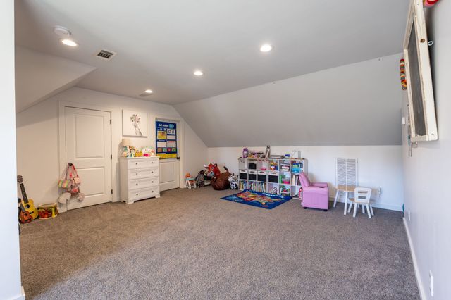 562 Double Eagle Dr, Summertown, TN 38483