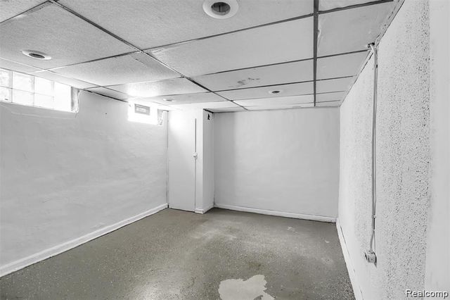 18668 Warwick Street, Detroit, MI 48219