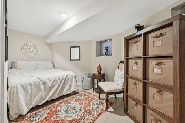 4914 S Washington Park Court, Chicago, IL 60615